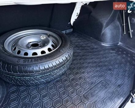 Белый Рено Логан, объемом двигателя 1 л и пробегом 105 тыс. км за 6900 $, фото 59 на Automoto.ua
