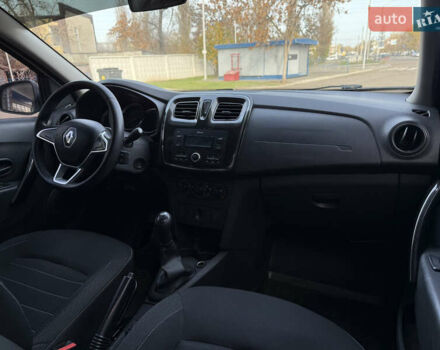 Белый Рено Логан, объемом двигателя 1.5 л и пробегом 143 тыс. км за 7999 $, фото 6 на Automoto.ua