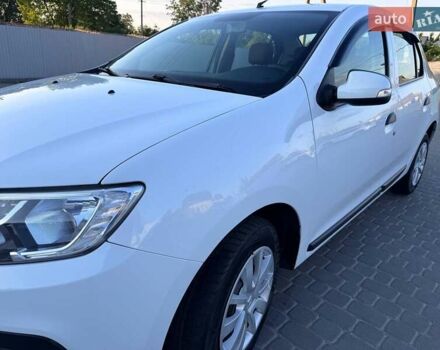 Белый Рено Логан, объемом двигателя 1 л и пробегом 105 тыс. км за 6900 $, фото 37 на Automoto.ua