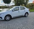 Белый Рено Логан, объемом двигателя 1 л и пробегом 107 тыс. км за 8200 $, фото 5 на Automoto.ua