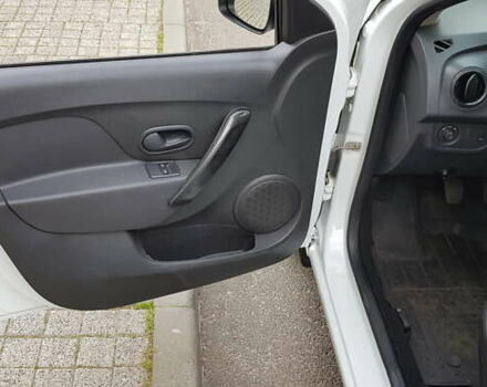 Белый Рено Логан, объемом двигателя 1.46 л и пробегом 180 тыс. км за 8450 $, фото 9 на Automoto.ua