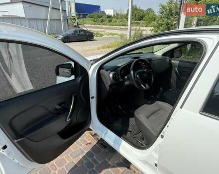 Білий Рено Логан, об'ємом двигуна 1.46 л та пробігом 140 тис. км за 9000 $, фото 4 на Automoto.ua