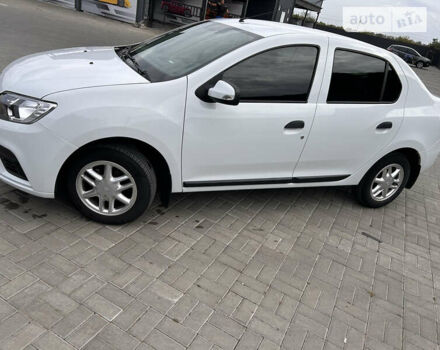 Білий Рено Логан, об'ємом двигуна 0.9 л та пробігом 60 тис. км за 11100 $, фото 3 на Automoto.ua