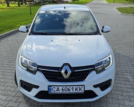 Белый Рено Логан, объемом двигателя 1 л и пробегом 107 тыс. км за 8200 $, фото 1 на Automoto.ua