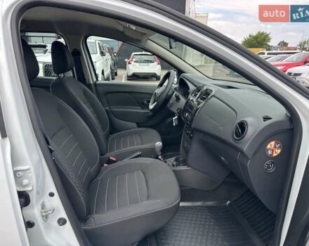 Білий Рено Логан, об'ємом двигуна 0.9 л та пробігом 82 тис. км за 9500 $, фото 22 на Automoto.ua