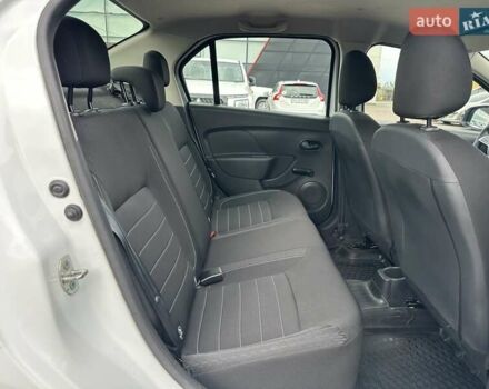 Білий Рено Логан, об'ємом двигуна 0.9 л та пробігом 82 тис. км за 9500 $, фото 27 на Automoto.ua