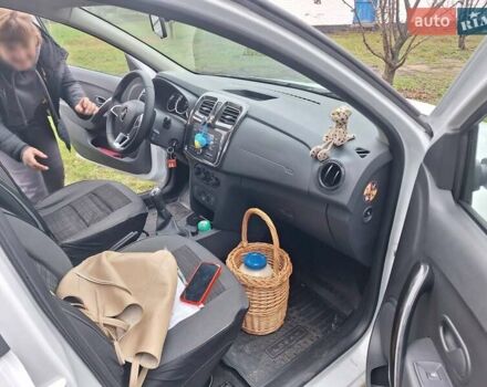 Білий Рено Логан, об'ємом двигуна 1.46 л та пробігом 17 тис. км за 13000 $, фото 16 на Automoto.ua
