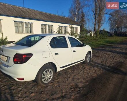 Білий Рено Логан, об'ємом двигуна 1.46 л та пробігом 17 тис. км за 13000 $, фото 9 на Automoto.ua