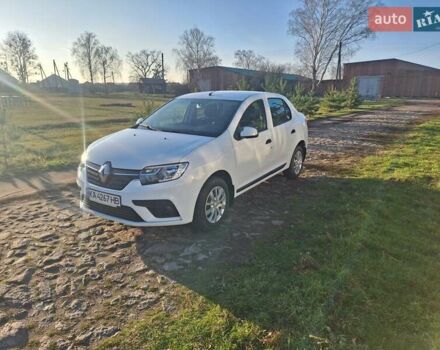 Білий Рено Логан, об'ємом двигуна 1.46 л та пробігом 17 тис. км за 13000 $, фото 5 на Automoto.ua