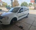Белый Рено Логан, объемом двигателя 1.4 л и пробегом 350 тыс. км за 3519 $, фото 1 на Automoto.ua