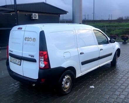 Белый Рено Логан, объемом двигателя 1.6 л и пробегом 0 тыс. км за 2700 $, фото 4 на Automoto.ua