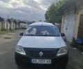 Белый Рено Логан, объемом двигателя 1.5 л и пробегом 258 тыс. км за 3700 $, фото 1 на Automoto.ua