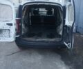 Білий Рено Логан, об'ємом двигуна 1.6 л та пробігом 300 тис. км за 2900 $, фото 5 на Automoto.ua