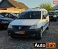 Білий Рено Логан, об'ємом двигуна 1.6 л та пробігом 326 тис. км за 3500 $, фото 1 на Automoto.ua