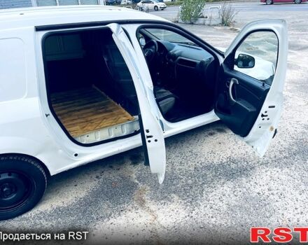 Белый Рено Логан, объемом двигателя 1.5 л и пробегом 298 тыс. км за 3400 $, фото 7 на Automoto.ua