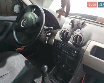 Білий Рено Логан, об'ємом двигуна 1.6 л та пробігом 184 тис. км за 6000 $, фото 24 на Automoto.ua