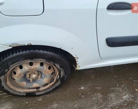 Белый Рено Логан, объемом двигателя 1.6 л и пробегом 300 тыс. км за 4950 $, фото 2 на Automoto.ua