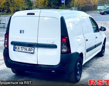Белый Рено Логан, объемом двигателя 1.5 л и пробегом 298 тыс. км за 3400 $, фото 4 на Automoto.ua
