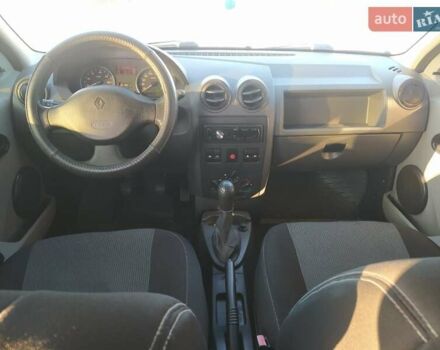 Білий Рено Логан, об'ємом двигуна 1.6 л та пробігом 167 тис. км за 5500 $, фото 11 на Automoto.ua