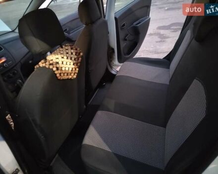 Белый Рено Логан, объемом двигателя 1.15 л и пробегом 93 тыс. км за 7500 $, фото 16 на Automoto.ua