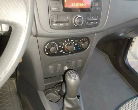 Белый Рено Логан, объемом двигателя 1.15 л и пробегом 93 тыс. км за 7500 $, фото 17 на Automoto.ua