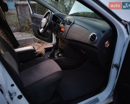 Белый Рено Логан, объемом двигателя 1.15 л и пробегом 93 тыс. км за 7500 $, фото 10 на Automoto.ua