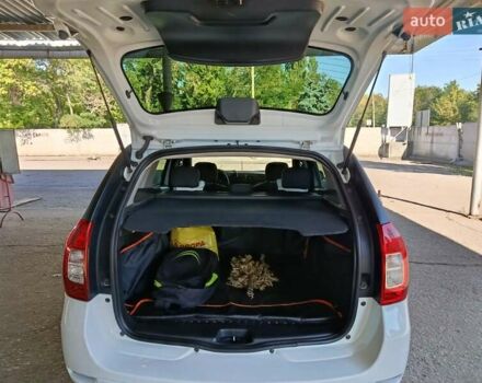 Рено Логан 2014 в Никополе на Automoto.ua Белый Рено Логан, объемом двигателя 1.46 л и пробегом 170 тыс. км за 8700 $, фото 2 на Automoto.ua