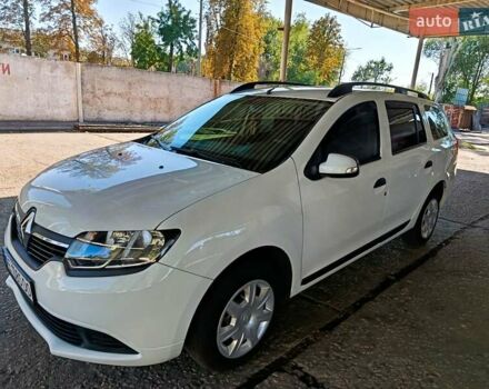 Рено Логан 2014 в Никополе на Automoto.ua Белый Рено Логан, объемом двигателя 1.46 л и пробегом 170 тыс. км за 8700 $, фото 8 на Automoto.ua