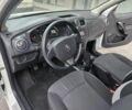 Белый Рено Логан, объемом двигателя 1.5 л и пробегом 138 тыс. км за 6800 $, фото 6 на Automoto.ua