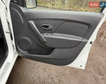 Белый Рено Логан, объемом двигателя 1.46 л и пробегом 190 тыс. км за 6900 $, фото 17 на Automoto.ua