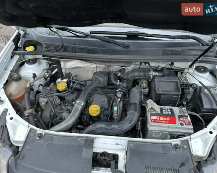 Білий Рено Логан, об'ємом двигуна 1.46 л та пробігом 270 тис. км за 6200 $, фото 11 на Automoto.ua