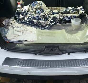 Білий Рено Логан, об'ємом двигуна 1.46 л та пробігом 310 тис. км за 6200 $, фото 11 на Automoto.ua