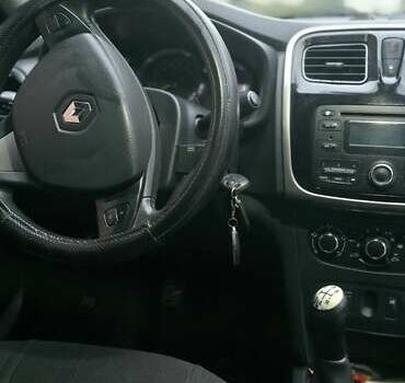 Білий Рено Логан, об'ємом двигуна 1.46 л та пробігом 310 тис. км за 6200 $, фото 9 на Automoto.ua