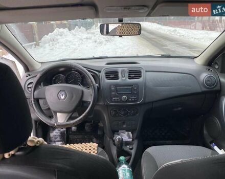 Белый Рено Логан, объемом двигателя 1.46 л и пробегом 215 тыс. км за 5600 $, фото 5 на Automoto.ua