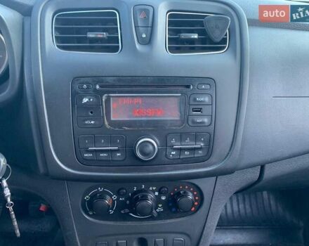 Белый Рено Логан, объемом двигателя 1.6 л и пробегом 205 тыс. км за 5300 $, фото 13 на Automoto.ua