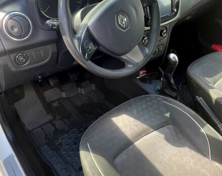 Белый Рено Логан, объемом двигателя 1.5 л и пробегом 268 тыс. км за 5500 $, фото 4 на Automoto.ua