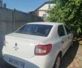 Белый Рено Логан, объемом двигателя 1.1 л и пробегом 280 тыс. км за 4000 $, фото 1 на Automoto.ua