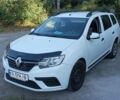 Белый Рено Логан, объемом двигателя 1.15 л и пробегом 293 тыс. км за 6000 $, фото 1 на Automoto.ua