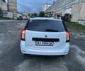Белый Рено Логан, объемом двигателя 1.5 л и пробегом 300 тыс. км за 6500 $, фото 3 на Automoto.ua