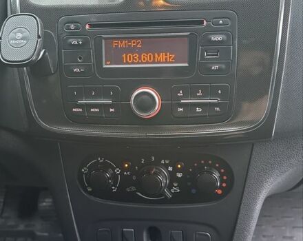 Белый Рено Логан, объемом двигателя 1.5 л и пробегом 73 тыс. км за 9700 $, фото 13 на Automoto.ua