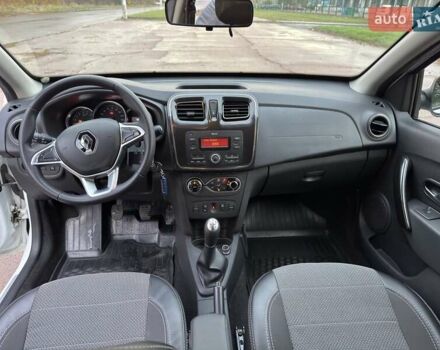 Белый Рено Логан, объемом двигателя 0.9 л и пробегом 73 тыс. км за 9000 $, фото 11 на Automoto.ua