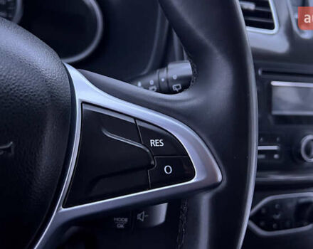 Білий Рено Логан, об'ємом двигуна 1.46 л та пробігом 70 тис. км за 10500 $, фото 23 на Automoto.ua