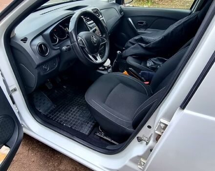 Білий Рено Логан, об'ємом двигуна 1.5 л та пробігом 260 тис. км за 9000 $, фото 5 на Automoto.ua