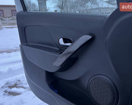 Білий Рено Логан, об'ємом двигуна 1.46 л та пробігом 70 тис. км за 10500 $, фото 25 на Automoto.ua