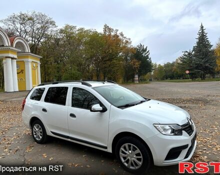 Белый Рено Логан, объемом двигателя 1.5 л и пробегом 73 тыс. км за 10300 $, фото 2 на Automoto.ua