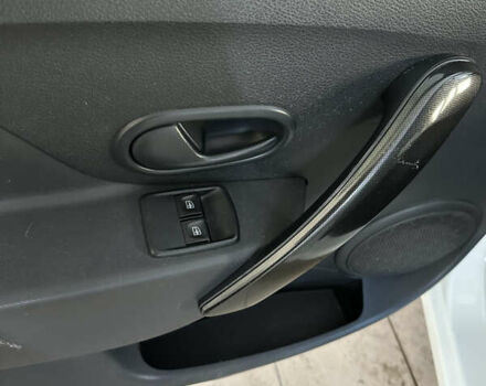 Білий Рено Логан, об'ємом двигуна 1.46 л та пробігом 152 тис. км за 9300 $, фото 11 на Automoto.ua