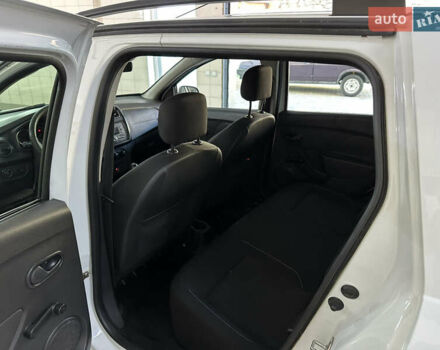 Білий Рено Логан, об'ємом двигуна 1.46 л та пробігом 152 тис. км за 9300 $, фото 19 на Automoto.ua