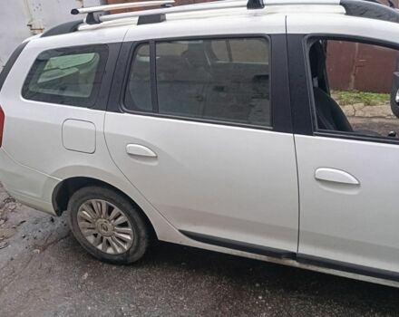 Белый Рено Логан, объемом двигателя 1.5 л и пробегом 200 тыс. км за 8048 $, фото 7 на Automoto.ua