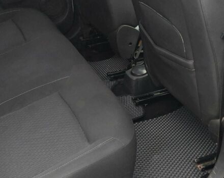 Белый Рено Логан, объемом двигателя 1.5 л и пробегом 75 тыс. км за 9999 $, фото 10 на Automoto.ua