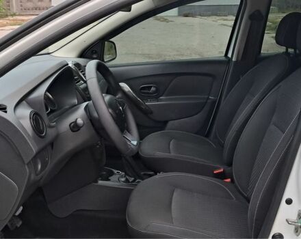 Белый Рено Логан, объемом двигателя 1.5 л и пробегом 73 тыс. км за 10300 $, фото 7 на Automoto.ua